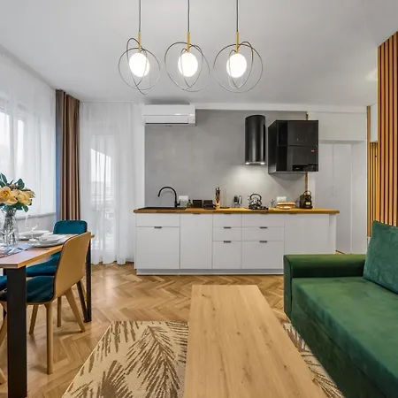 - Balcony, Location - By Rentujemy Apartamento Varsovia